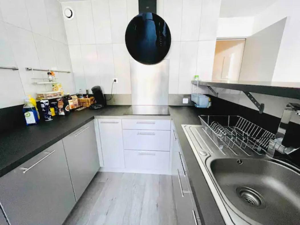 Superbe Appart En Residence A 300 M De La Plage. Ла-Гранд-Мот Экстерьер фото